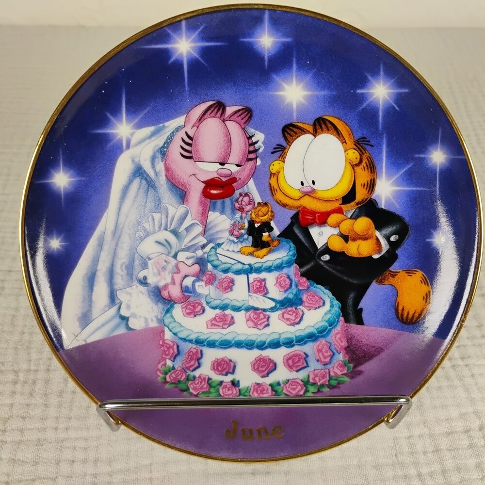Vintage Garfield Calendar Plate June Paws Collectible